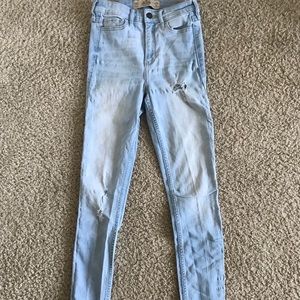 Hollister Highrise Super Skinny Jeans